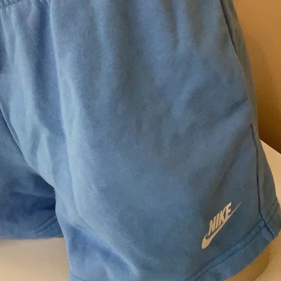Nike Size Medium Light Blue Elastic Tie Waist Shorts. Preloved - Picture 2 of 7